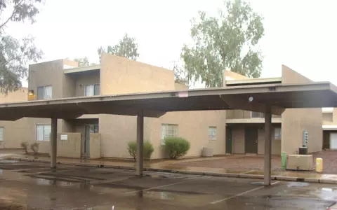 2819 E Paradise Ln, Phoenix, AZ 85032 photo 2