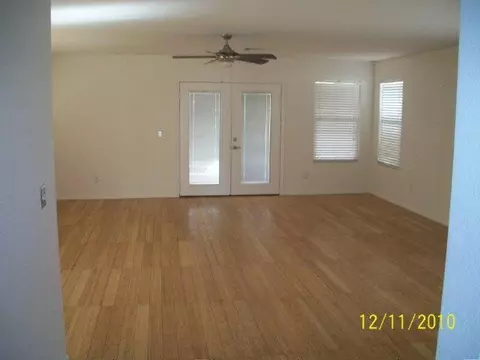 738 S Colonial St, Gilbert, AZ 85296 photo 4