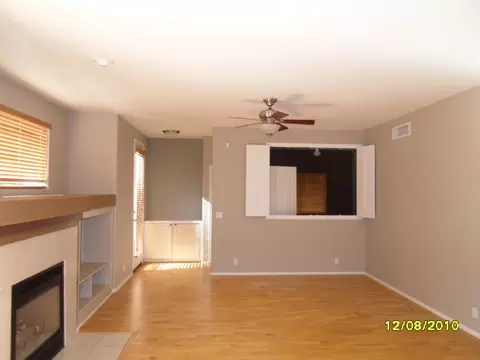 4107 E Prickly Pear Trl, Phoenix, AZ 85050 photo 3