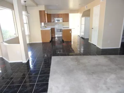 346 E Ivy St, Mesa, AZ 85201 photo 3