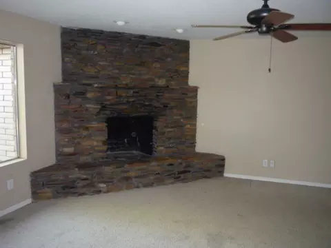 3001 E Calaveros Dr, Phoenix, AZ 85028 photo 1
