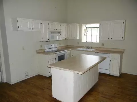 560 Encinas Ave, Gilbert, AZ 85234 photo 3