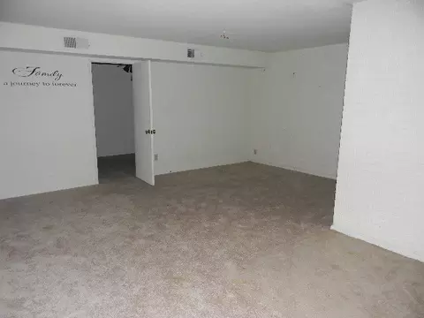 560 Encinas Ave, Gilbert, AZ 85234 photo 8