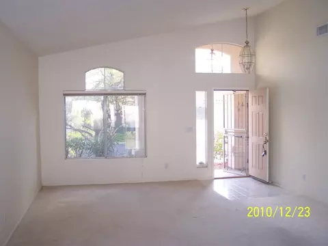 1334 E Sheena Dr, Phoenix, AZ 85022 photo 2