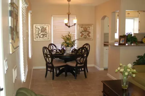 2734 E Amelia Ave, Phoenix, AZ 85016 photo 4