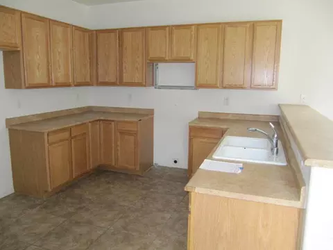 5826 S 9th Dr, Phoenix, AZ 85041 photo 7