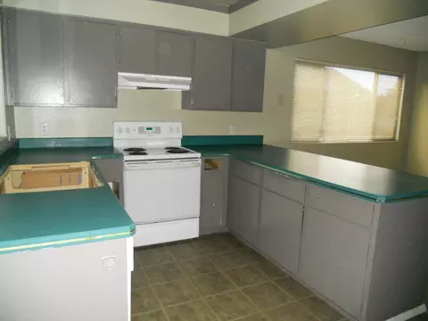 709 W Emerald Ave, Mesa, AZ 85210 photo 9