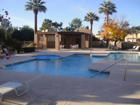 4070 E Round Hill Dr, Phoenix, AZ 85028 photo 6