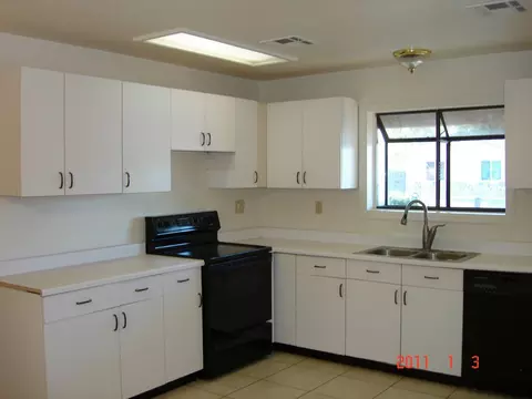 2946 E Dolphin Ave, Mesa, AZ 85204 photo 2