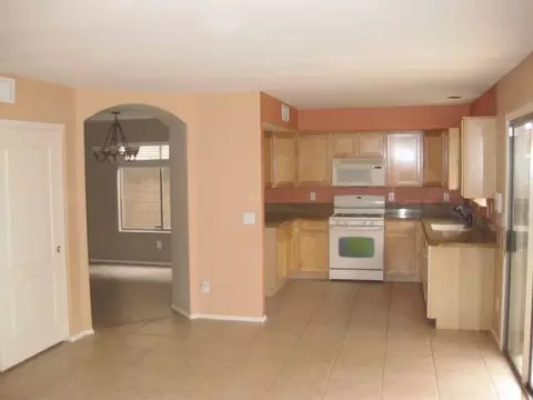 3613 E Potter Dr, Phoenix, AZ 85050 photo 2
