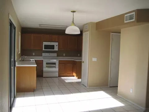 2101 E Donald Dr, Phoenix, AZ 85024 photo 4