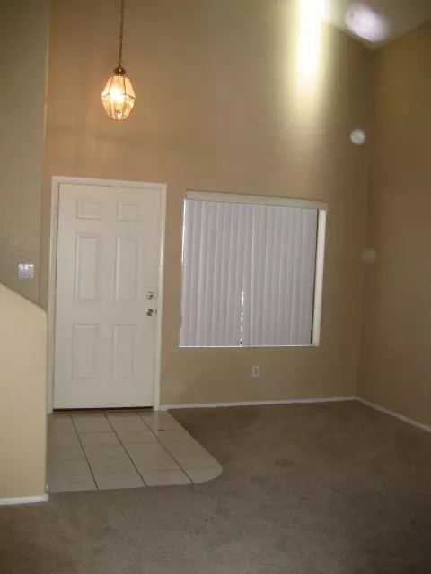 2101 E Donald Dr, Phoenix, AZ 85024 photo 2