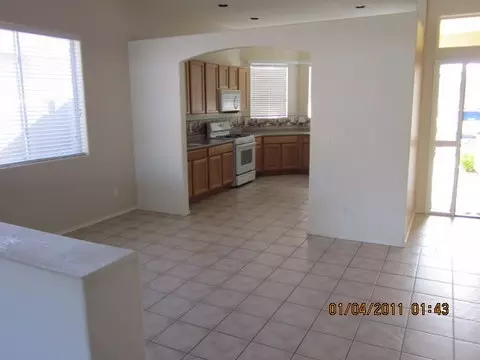 512 E Lydia Ln, Phoenix, AZ 85042 photo 13