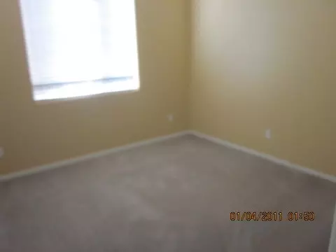512 E Lydia Ln, Phoenix, AZ 85042 photo 8