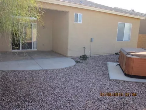512 E Lydia Ln, Phoenix, AZ 85042 photo 2