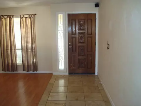 1934 E Diamond Dr, Tempe, AZ 85283 photo 3