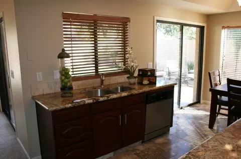 734 E Comstock St, Gilbert, AZ 85296 photo 5