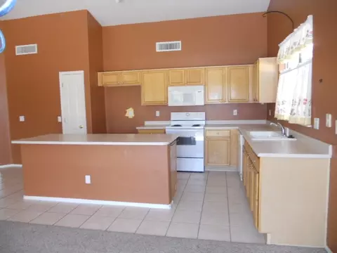 329 E Betsy Ln, Gilbert, AZ 85296 photo 5