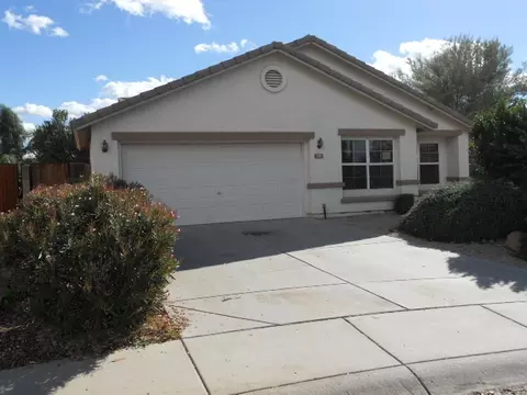 329 E Betsy Ln, Gilbert, AZ 85296 photo 3