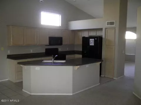 4708 E Goldfinch Gate Ln, Phoenix, AZ 85044 photo 5