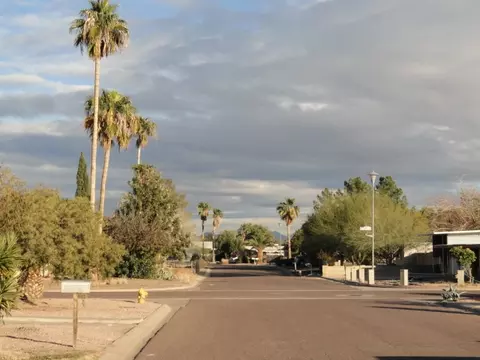 234 E Michelle Dr, Phoenix, AZ 85022 photo 11