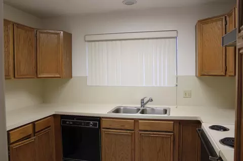 517 E Piute Ave, Phoenix, AZ 85024 photo 2