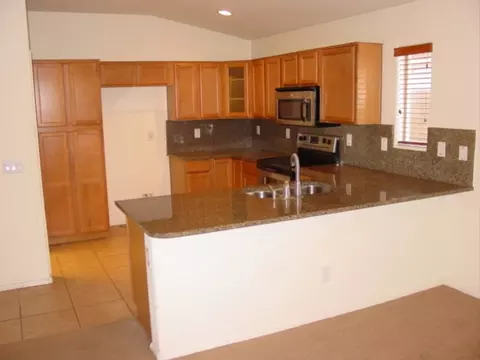 2715 E Alameda Rd, Phoenix, AZ 85024 photo 2