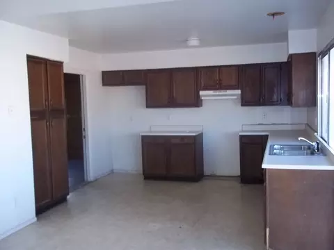 4156 E Nancy Ln, Phoenix, AZ 85042 photo 10