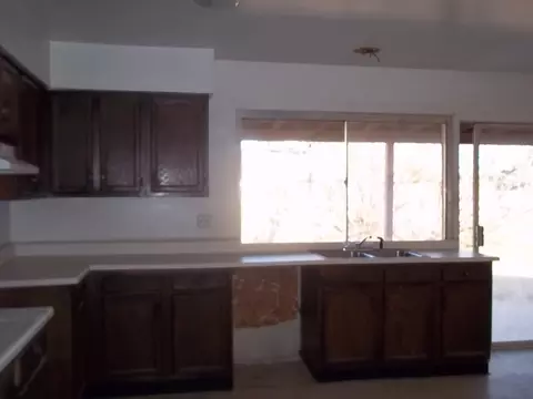 4156 E Nancy Ln, Phoenix, AZ 85042 photo 9