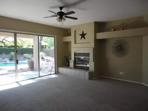 4357 E Briles Rd, Phoenix, AZ 85050 photo 9