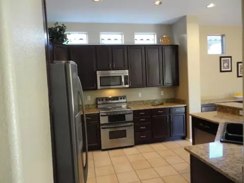 4357 E Briles Rd, Phoenix, AZ 85050 photo 3