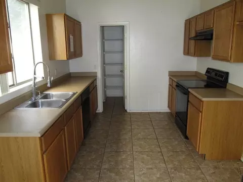 22012 N 30th Dr, Phoenix, AZ 85027 photo 3