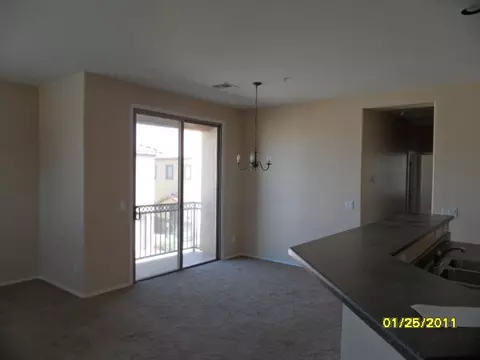 2813 E Dunbar Dr, Phoenix, AZ 85042 photo 2