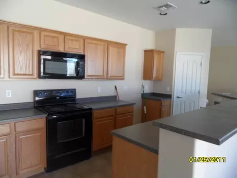2813 E Dunbar Dr, Phoenix, AZ 85042 photo 5