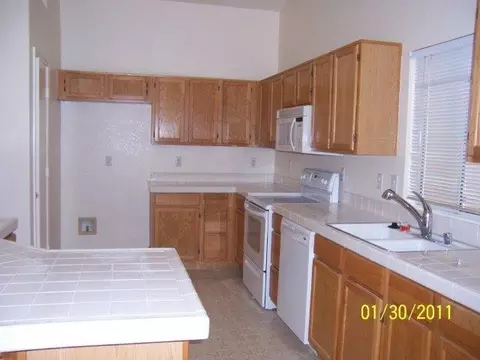 2811 E Blackhawk Dr, Phoenix, AZ 85050 photo 9
