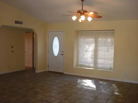 937 N Birch St, Gilbert, AZ 85233 photo 2