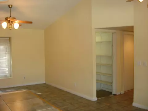 937 N Birch St, Gilbert, AZ 85233 photo 4