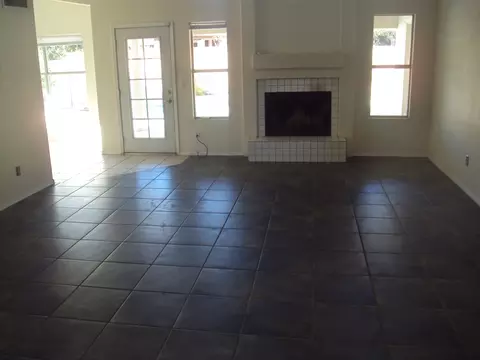 4524 E Thistle Landing Dr, Phoenix, AZ 85044 photo 2