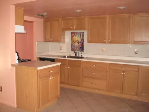 4208 W Echo Ln, Phoenix, AZ 85051 photo 6