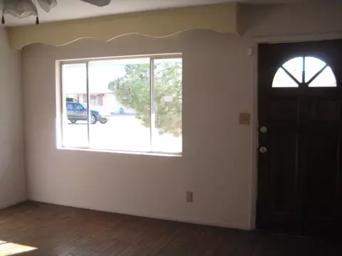 4208 W Echo Ln, Phoenix, AZ 85051 photo 4