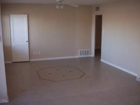 2027 E Oak St, Phoenix, AZ 85006 photo 3