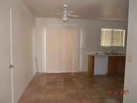 2138 E Robin Ln, Phoenix, AZ 85024 photo 3