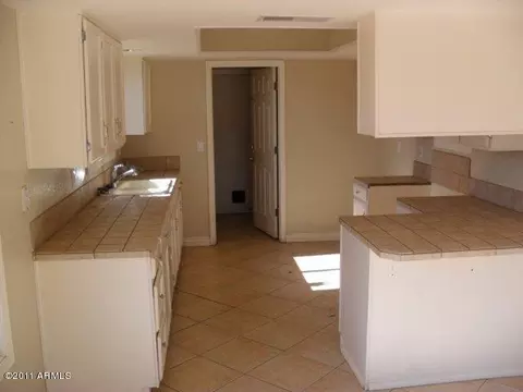 1437 S Maple St, Mesa, AZ 85206 photo 4