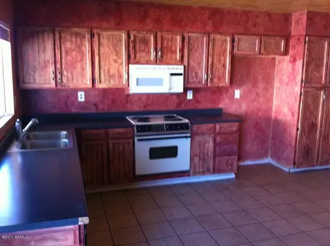 4602 E Carson Rd, Phoenix, AZ 85042 photo 6