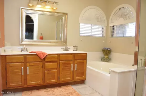 4322 E Rosemonte Dr, Phoenix, AZ 85050 photo 7
