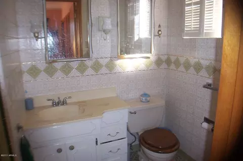 4011 N 44th Pl, Phoenix, AZ 85018 photo 8