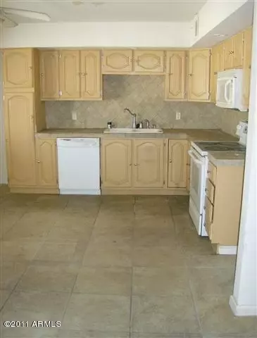 3926 W Cavalier Dr, Phoenix, AZ 85019 photo 2