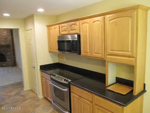 320 E Anderson Ave, Phoenix, AZ 85022 photo 3