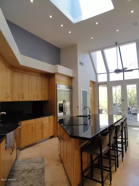 2358 E Brown St, Phoenix, AZ 85028 photo 5