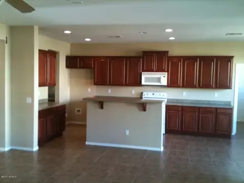 3832 E Parkview Dr, Gilbert, AZ 85295 photo 2